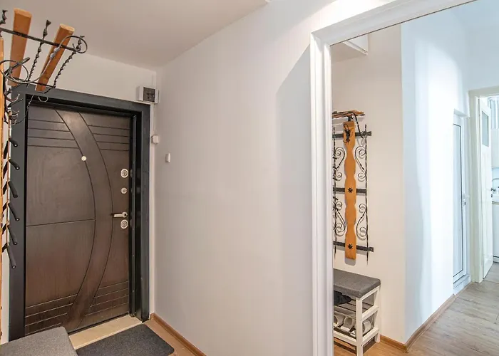 Supreme Luxury 1 Bedroom *