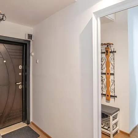 Supreme Luxury 1 Bedroom *